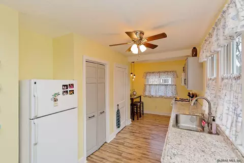 1280 Baker Ave, Schenectady, NY 12309 photo 12