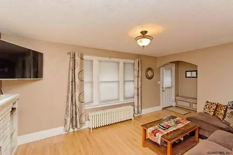 1280 Baker Ave, Schenectady, NY 12309 photo 7