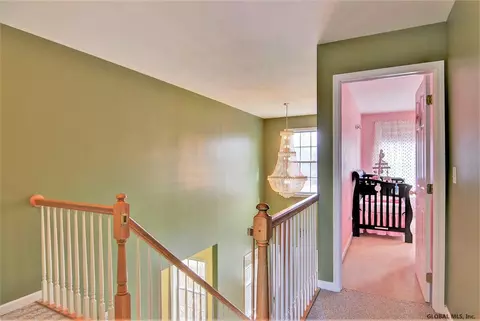 94 Brookhaven Ln, Glenmont, NY 12077 photo 16