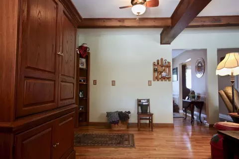 76 Parkwyn Dr, Delmar, NY 12054 photo 8