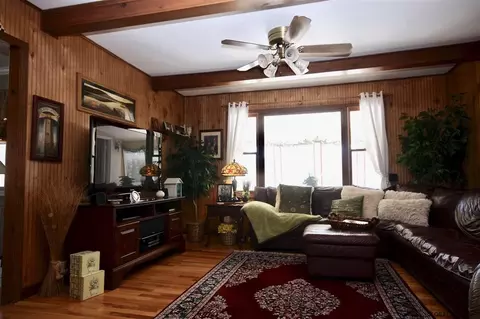 76 Parkwyn Dr, Delmar, NY 12054 photo 5
