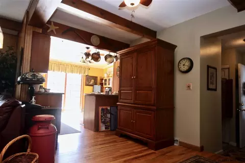 76 Parkwyn Dr, Delmar, NY 12054 photo 9