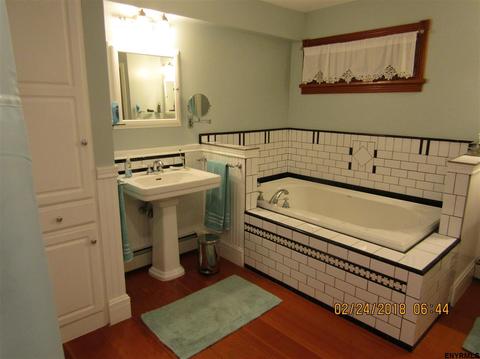 289 Rector Rd, Schenectady, NY 12302 photo 11