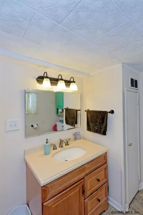 1013 Obrien Ave, Schenectady, NY 12303 photo 18