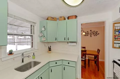1013 Obrien Ave, Schenectady, NY 12303 photo 10