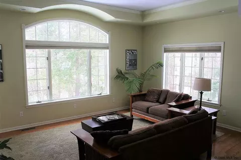 34 E Bayberry Rd, Glenmont, NY 12077 photo 3