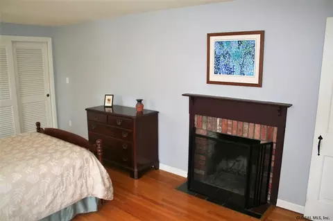 34 E Bayberry Rd, Glenmont, NY 12077 photo 15