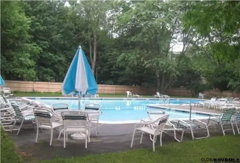 34 E Bayberry Rd, Glenmont, NY 12077 photo 25