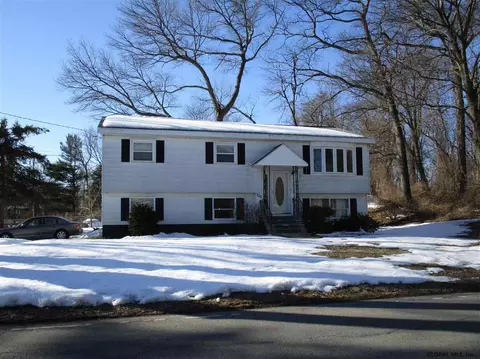 305 Oregon Ave, Schenectady, NY 12304 photo 1