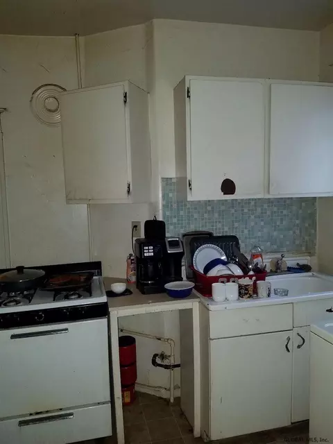 1222 Webster St, Schenectady, NY 12303 photo 4