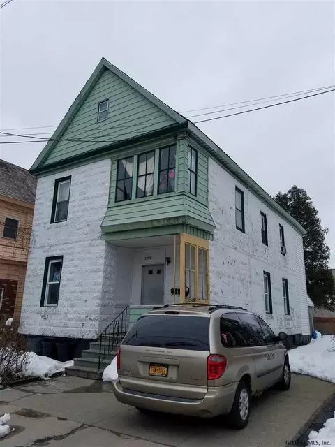 1222 Webster St, Schenectady, NY 12303 photo 2
