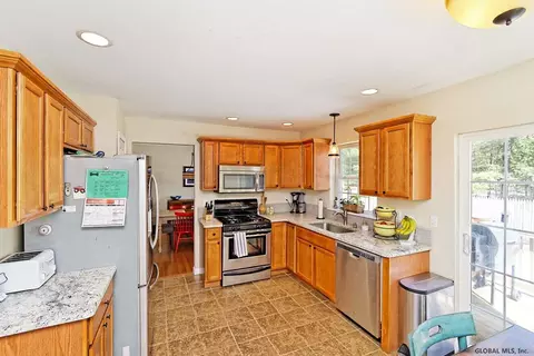 7 Bianca Dr, Corinth, NY 12822 photo 8