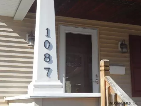 1087 Keyes Ave, Schenectady, NY 12309 photo 4