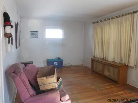 1087 Keyes Ave, Schenectady, NY 12309 photo 6