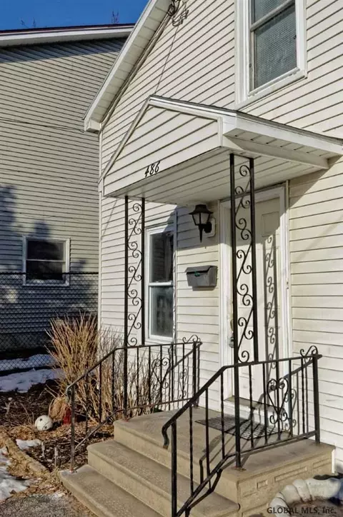 486 Bradford Rd, Schenectady, NY 12304 photo 3
