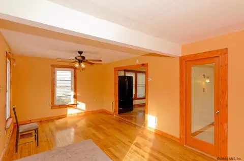 486 Bradford Rd, Schenectady, NY 12304 photo 4