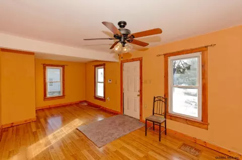 486 Bradford Rd, Schenectady, NY 12304 photo 6