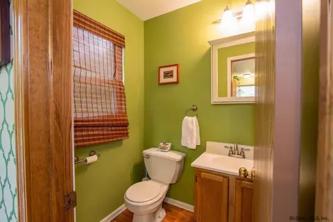 494 Chadwick Rd, Schenectady, NY 12304 photo 11