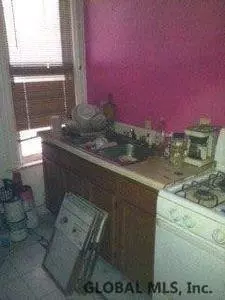 14 Eagle St, Schenectady, NY 12307 photo 5