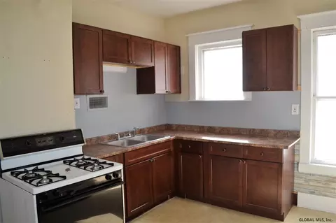 131 Elder St, Schenectady, NY 12304 photo 12