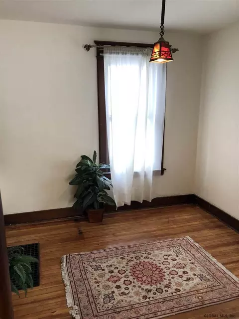 1129 Baker Ave, Schenectady, NY 12309 photo 5