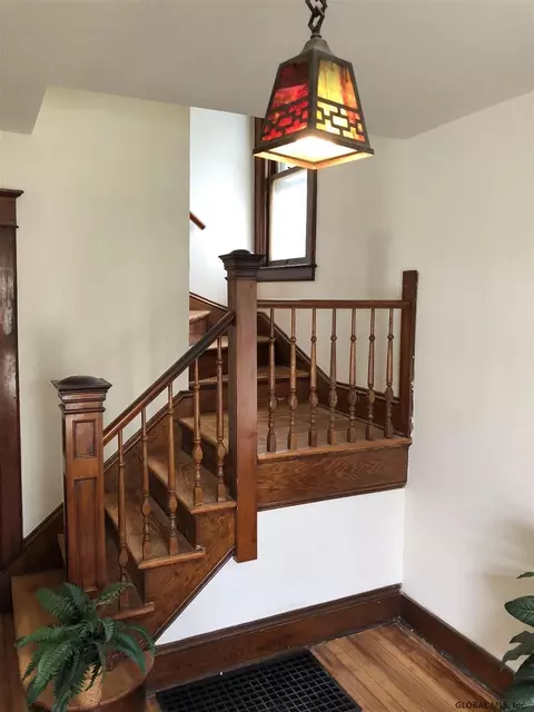1129 Baker Ave, Schenectady, NY 12309 photo 3