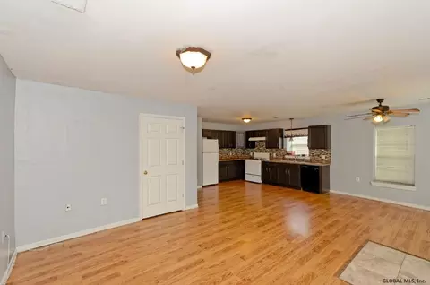 841 Hillside Ave, Schenectady, NY 12308 photo 5