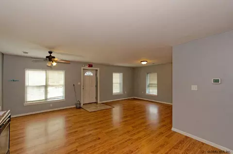 841 Hillside Ave, Schenectady, NY 12308 photo 10
