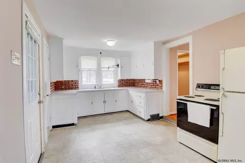 255 E Campbell Rd, Schenectady, NY 12303 photo 3
