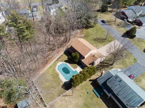 29 Bernard Pl, Glenmont, NY 12077 photo 36