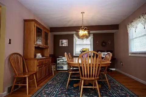 29 Bernard Pl, Glenmont, NY 12077 photo 7
