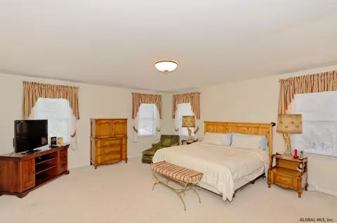 1 Egmont Ct, Delmar, NY 12054 photo 13