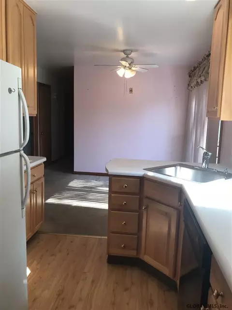 1108 Wavell Rd, Schenectady, NY 12303 photo 3