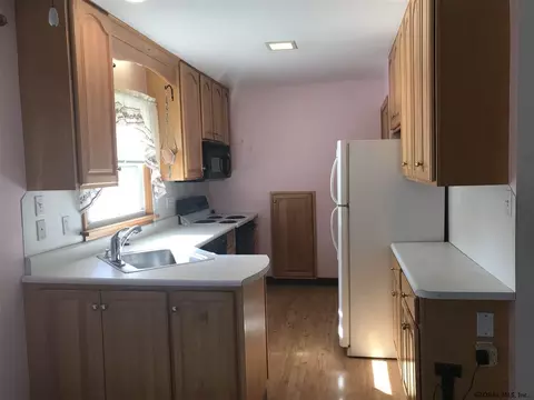 1108 Wavell Rd, Schenectady, NY 12303 photo 2