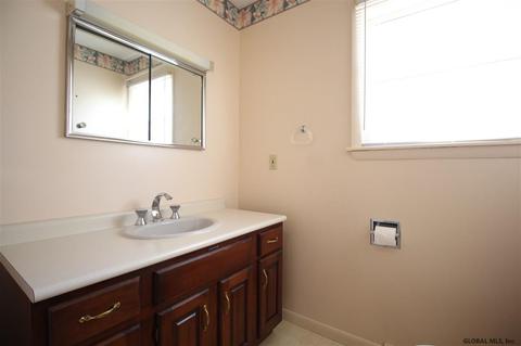 1 Lee Ave, Schenectady, NY 12303 photo 14