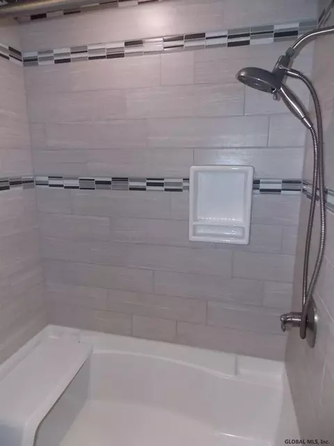 100 Devitt Rd, Waterford, NY 12188 photo 11