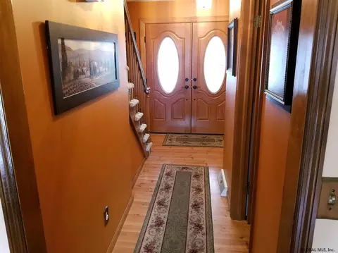 2008 Anthony Dr, Schenectady, NY 12303 photo 4