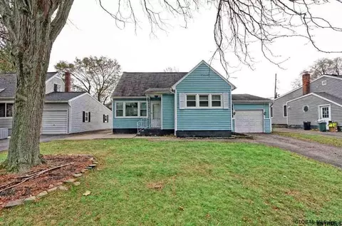 2570 Putnam St, Schenectady, NY 12304 photo 2