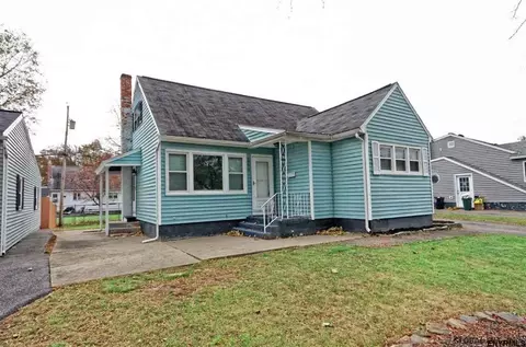 2570 Putnam St, Schenectady, NY 12304 photo 1