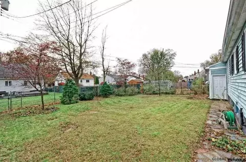 2570 Putnam St, Schenectady, NY 12304 photo 20
