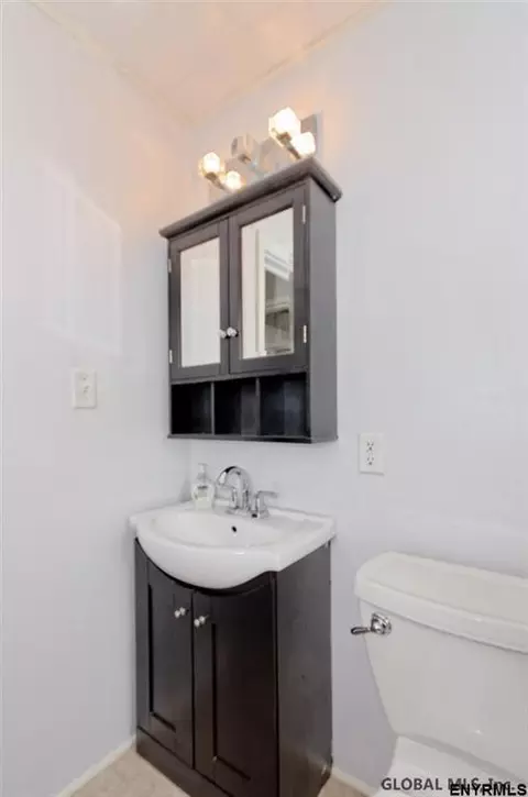2570 Putnam St, Schenectady, NY 12304 photo 14