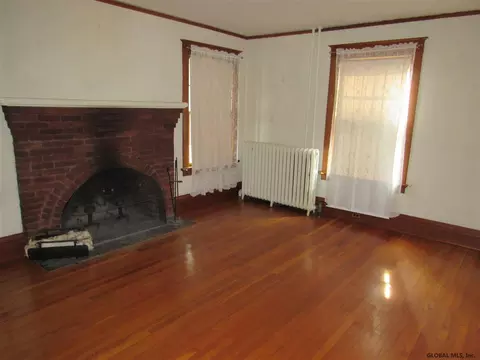 637 E Main St, Cobleskill, NY 12043 photo 9