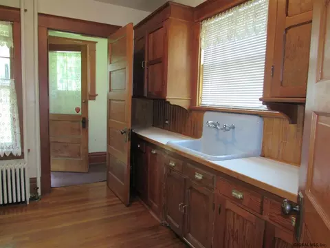 637 E Main St, Cobleskill, NY 12043 photo 13