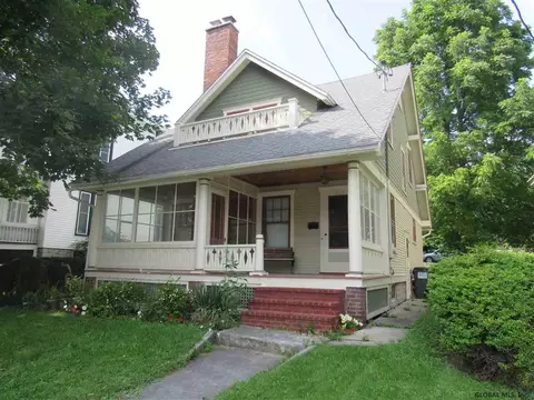 637 E Main St, Cobleskill, NY 12043 photo 1