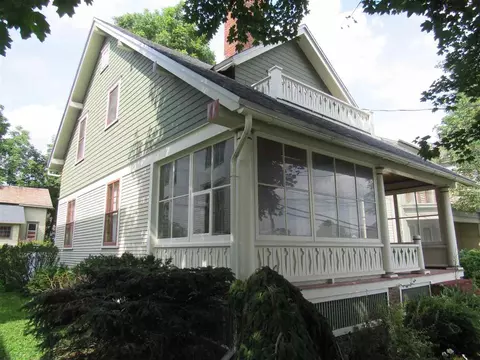 637 E Main St, Cobleskill, NY 12043 photo 2