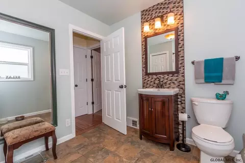 364 E Campbell Rd, Schenectady, NY 12303 photo 18