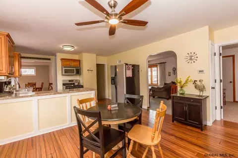 364 E Campbell Rd, Schenectady, NY 12303 photo 16