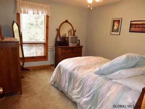 1060 West Way, Hampton, NY 12837 photo 18