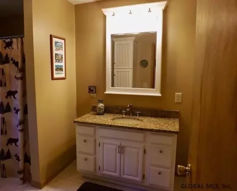 1060 West Way, Hampton, NY 12837 photo 20