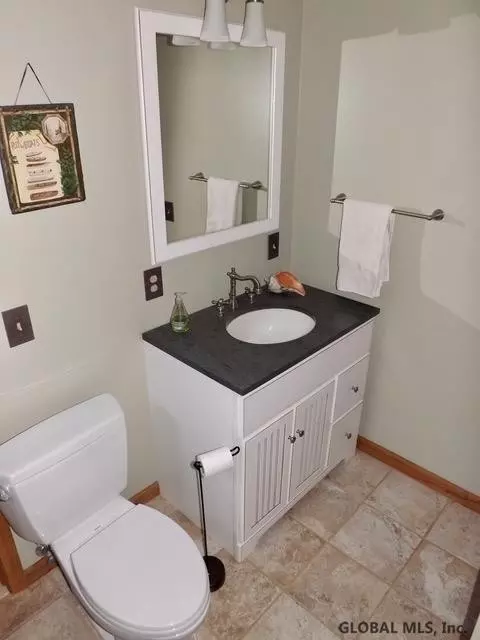 1060 West Way, Hampton, NY 12837 photo 17